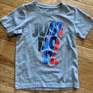 Boys Nike T-shirt